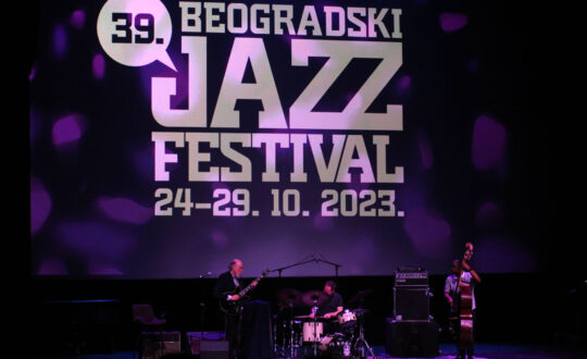 JOHN SCOFIELD TRIO